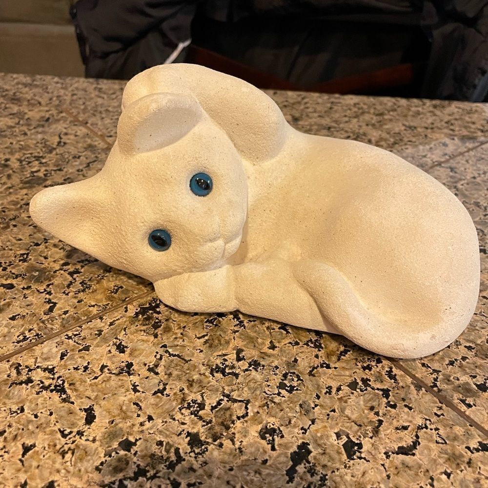 Vintage Sandstone Cat with blue eyes